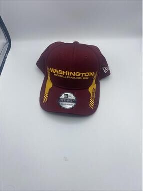 NFL Washington Football Team S|M   New Era 39Thirty Burgundy Flex Fit Hat